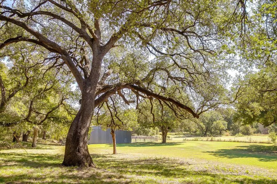 3535A Crestridge Drive, Granbury, TX 76048 - Image #2