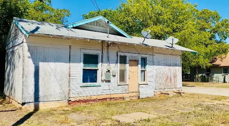 1409 Avenue E, Brownwood, TX 76801 - Image #1