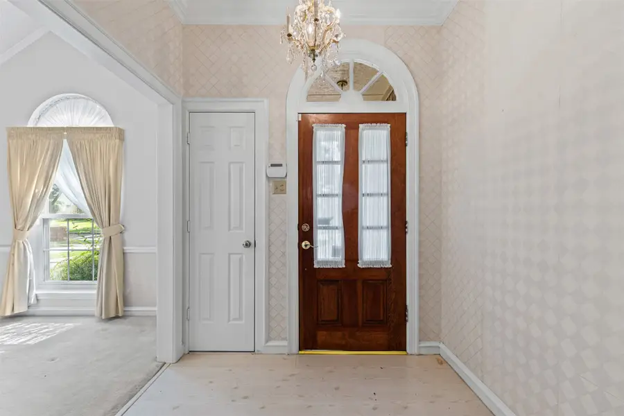 512 Cooper Street, Grand Prairie, TX 75052 - Image #3