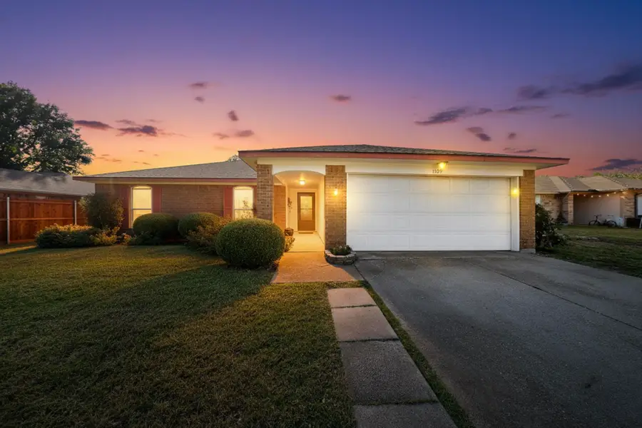 1109 Candlewood Drive, Allen, TX 75002 - Image #2