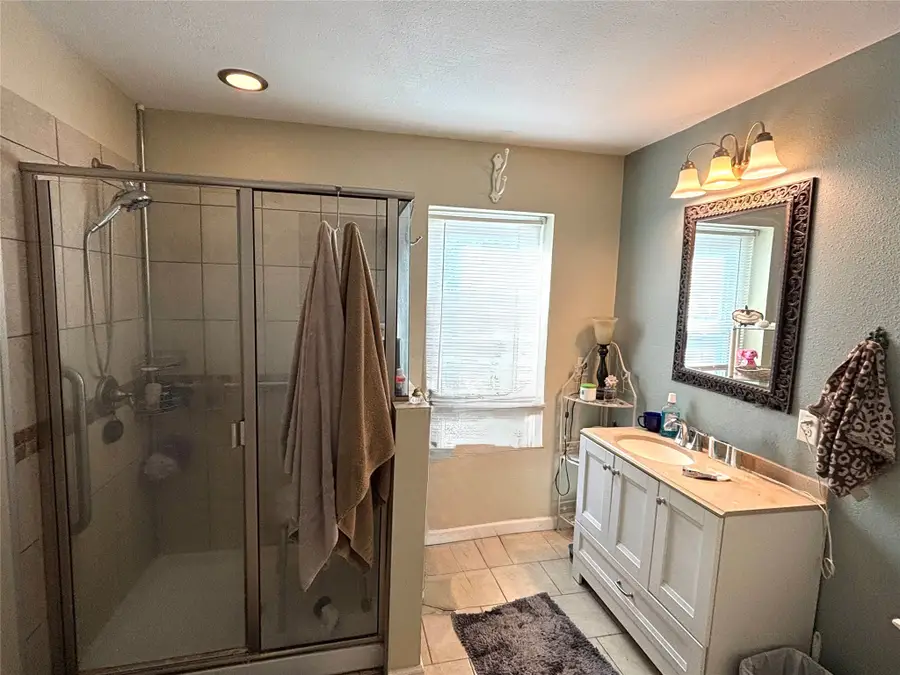 3829 Wemdon Drive, Dallas, TX 75220 - Image #3