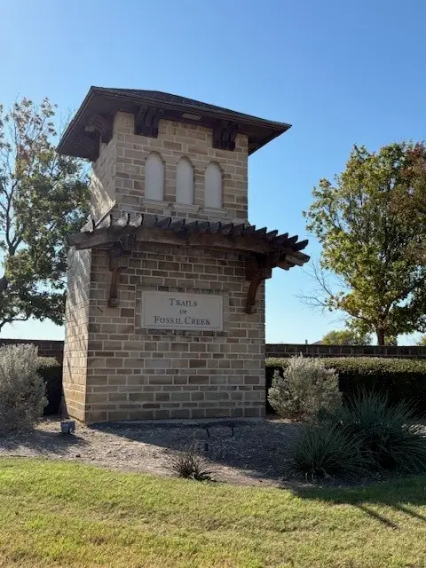 420 Marble Creek Drive, Fort Worth, TX 76131