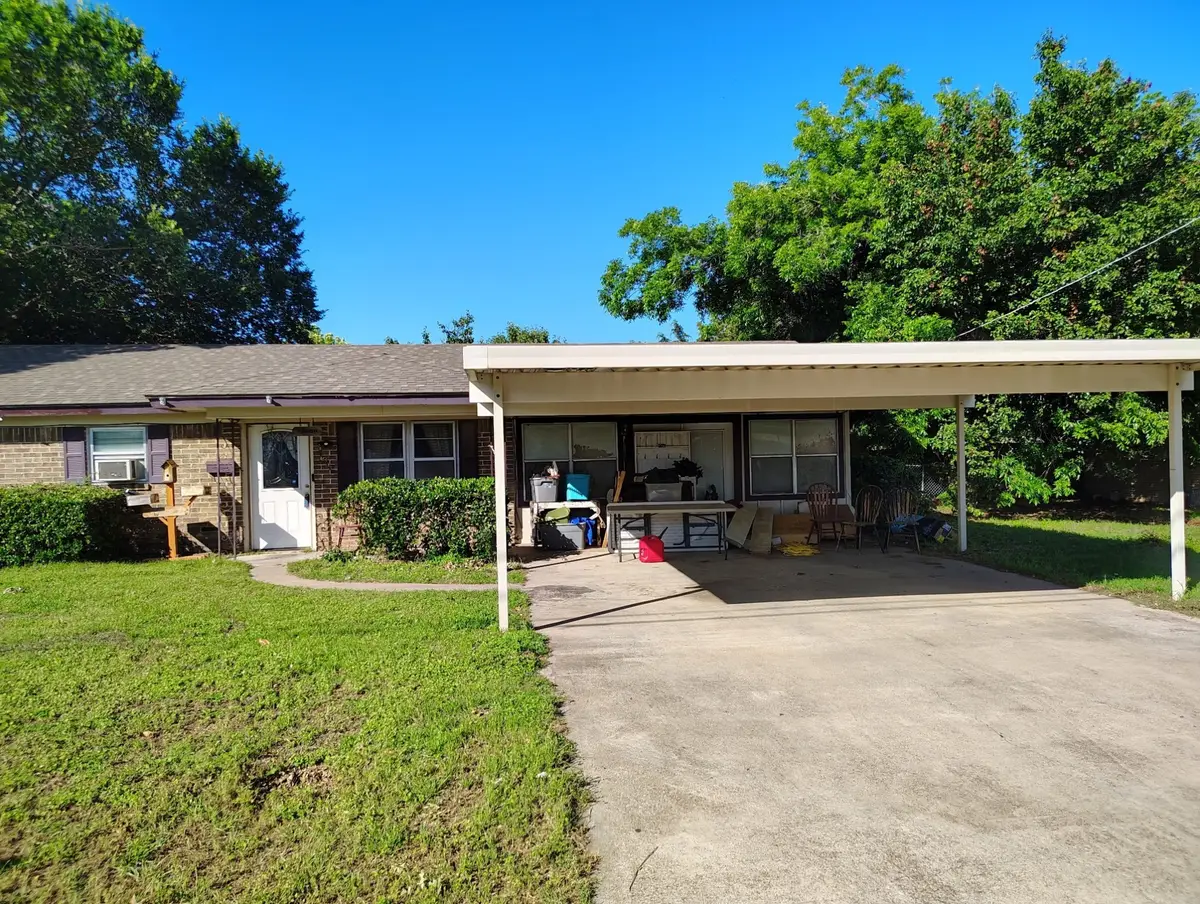 705 Pillar Street, Bowie, TX 76230 - Image #1