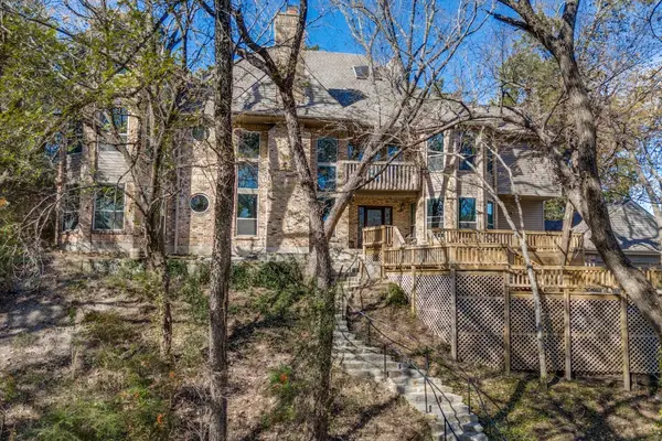 933 Sleepy Hollow Drive, Cedar Hill, TX 75104