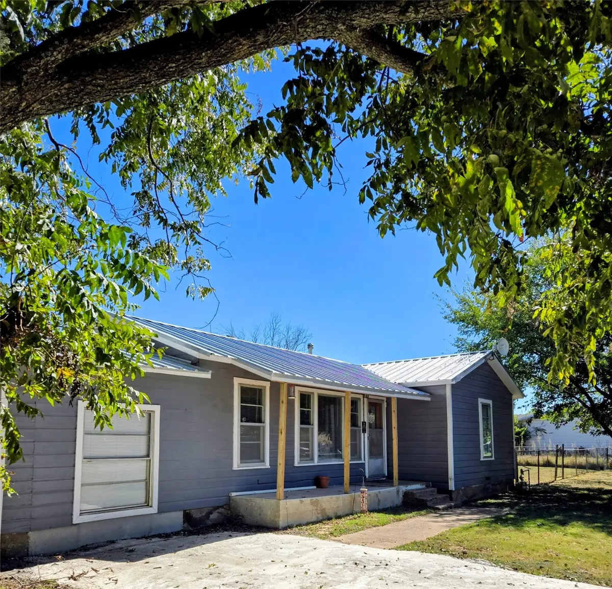 213 Blundell Street, Ranger, TX 76470 - Image #1