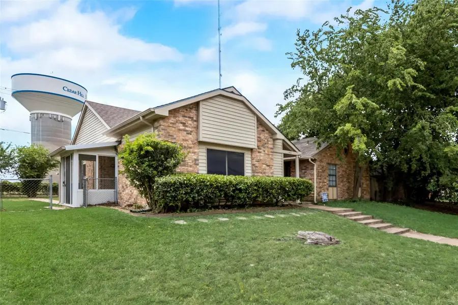 443 Pogue Street, Cedar Hill, TX 75104 - Image #2