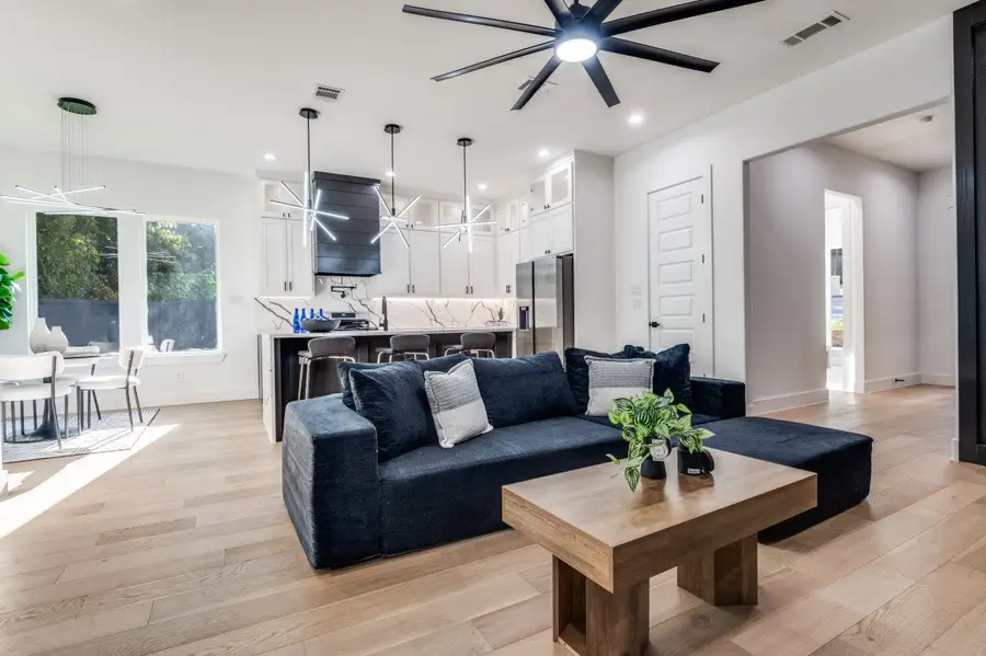 1700 Carriage Creek Drive, Desoto, TX 75115 - Image #3