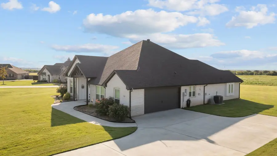 313 Olde Knoll Place, Rio Vista, TX 76093 - Image #3