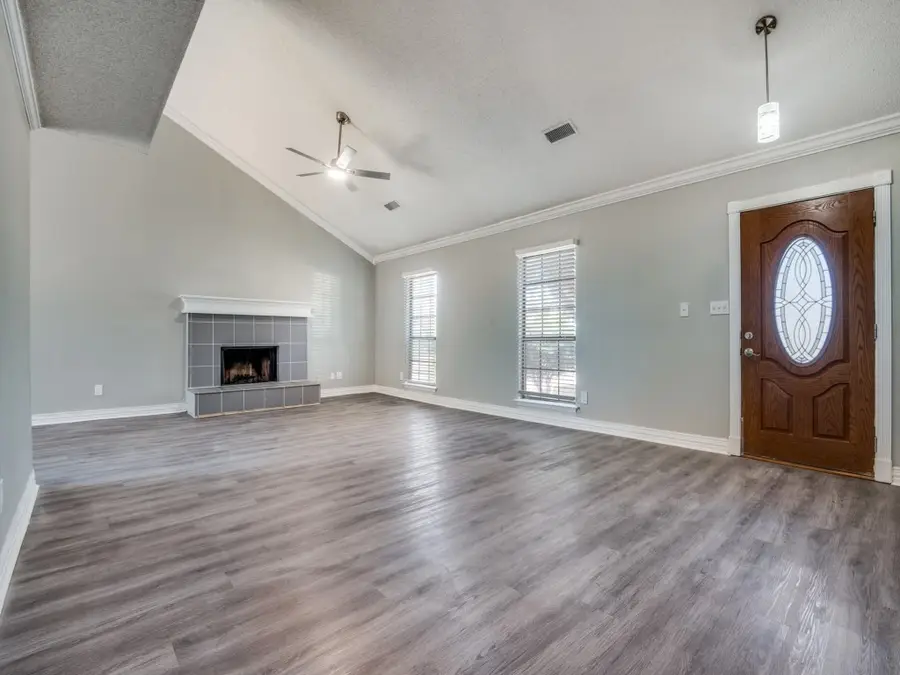 4621 Pendleton Court, Grand Prairie, TX 75052 - Image #3