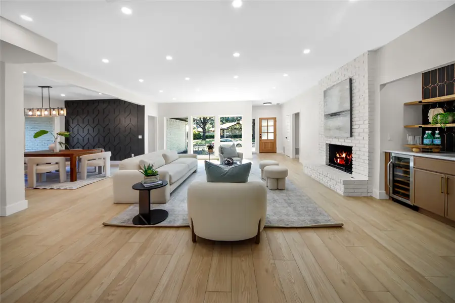 6029 Daven Oaks Drive, Dallas, TX 75248 - Image #2