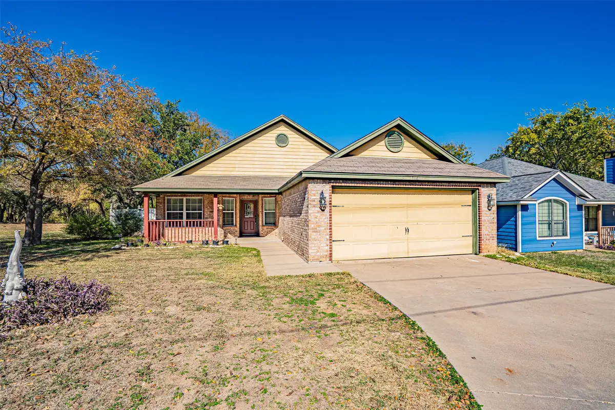 716 E Moore Street, Granbury, TX 76048 - Image #1