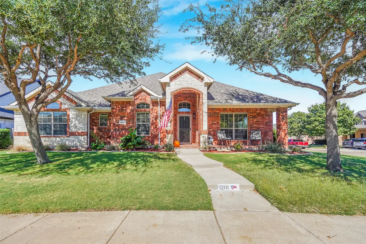 1201 Clairemont Lane, Burleson, TX 76028 - Image #1