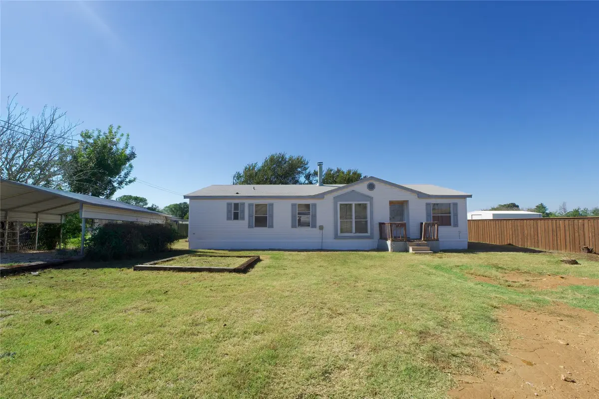 1207 Grayson Street, Nocona, TX 76255 - Image #1