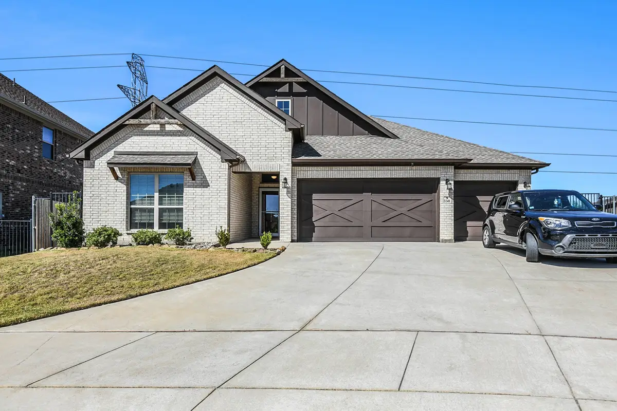 3248 Greenway Drive, Burleson, TX 76028 - Image #1