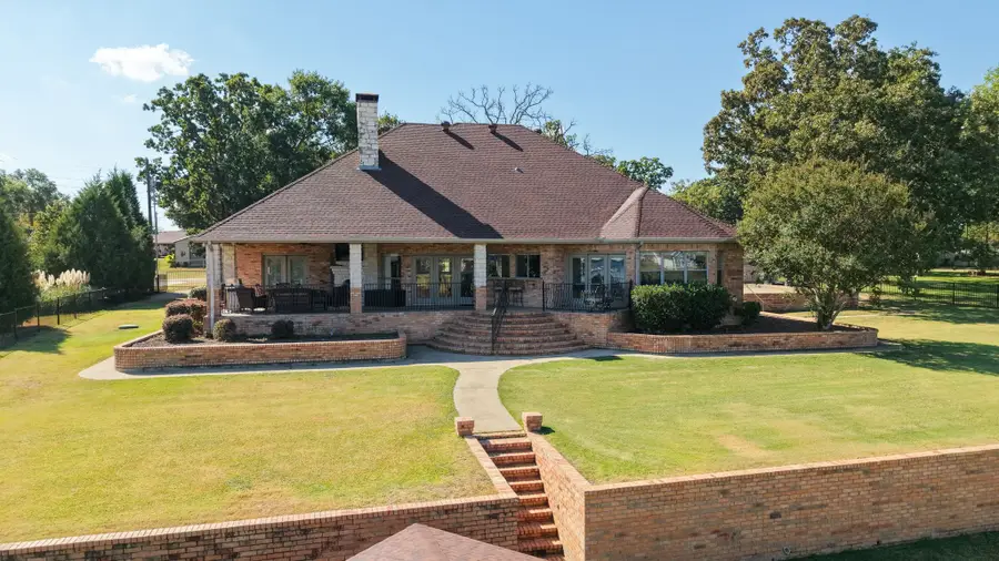 180 Surls Drive, Mabank, TX 75156 - Image #2