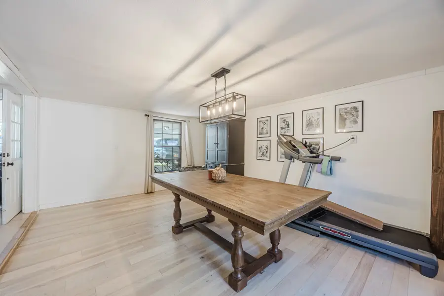 207 E Wilson Avenue, Whitney, TX 76692 - Image #3