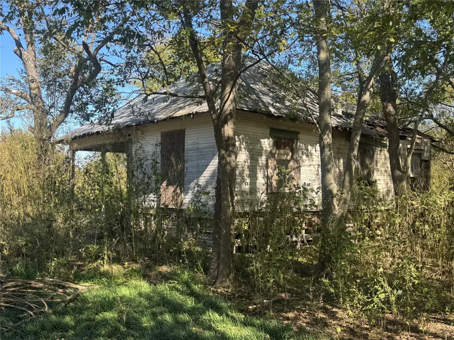 817 S Elm Street, Mart, TX 76664 - Image #3