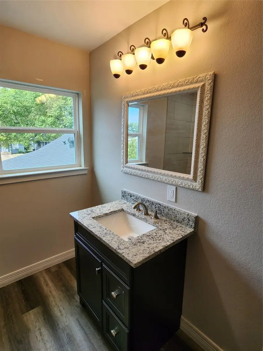 810 N Jester Avenue, Dallas, TX 75211 - Image #2