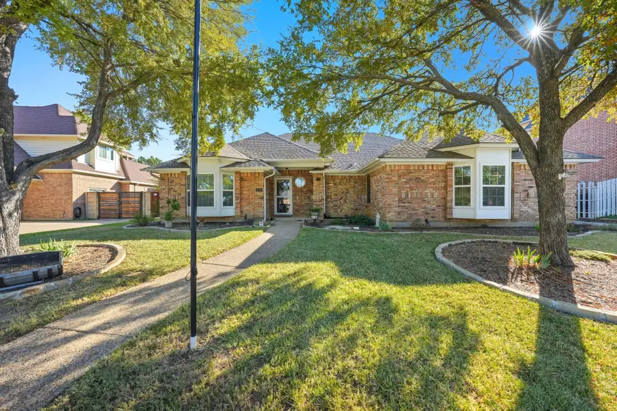 2732 Woodbridge Drive, Hurst, TX 76054 - Image #3