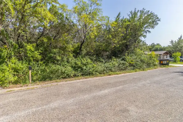 2713 Walnut Street, Granbury, TX 76048