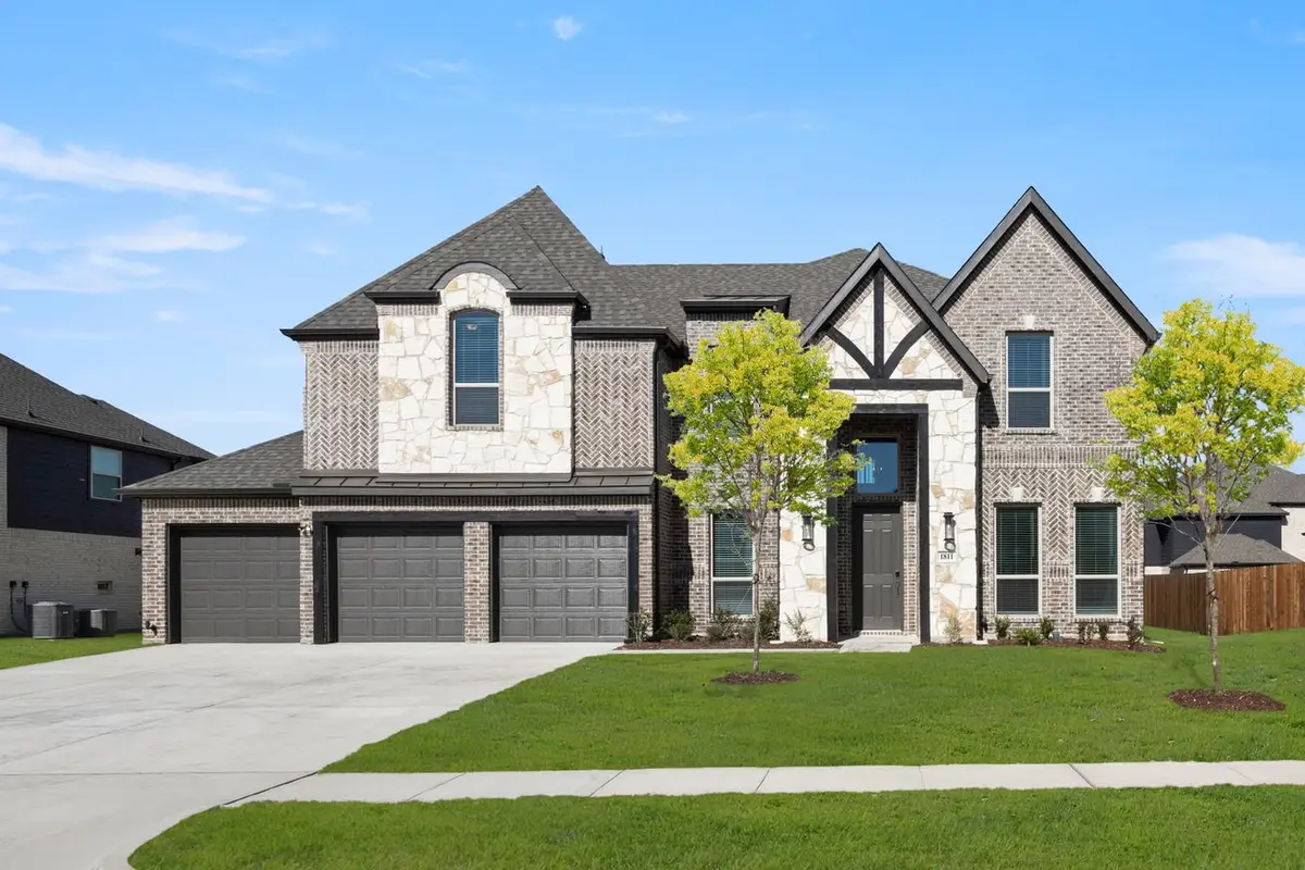 1811 Fannin Drive, Cedar Hill, TX 75104 - Image #1