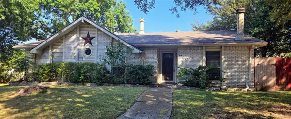 730 Pinehill Lane, Grand Prairie, TX 75052