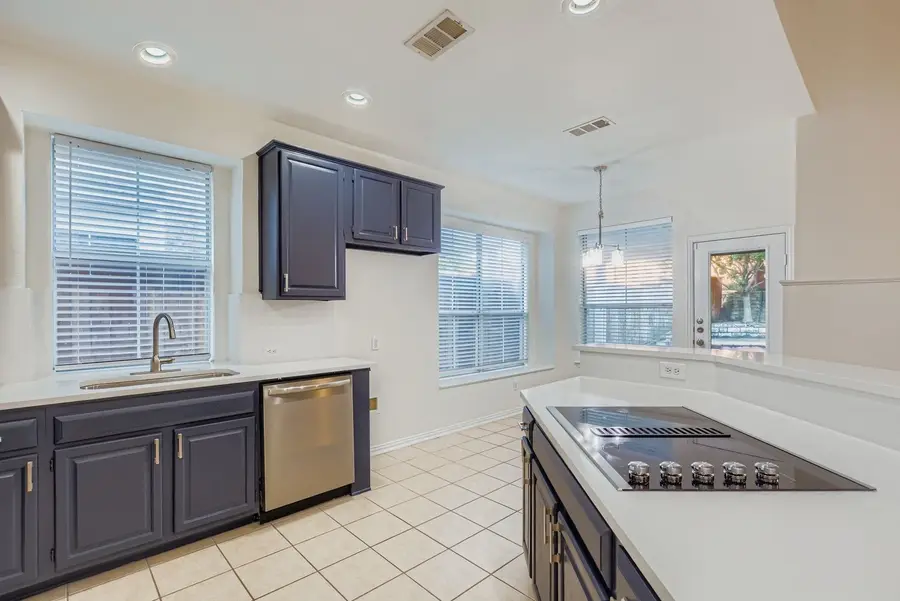 9313 Preston Trail, Irving, TX 75063 - Image #2