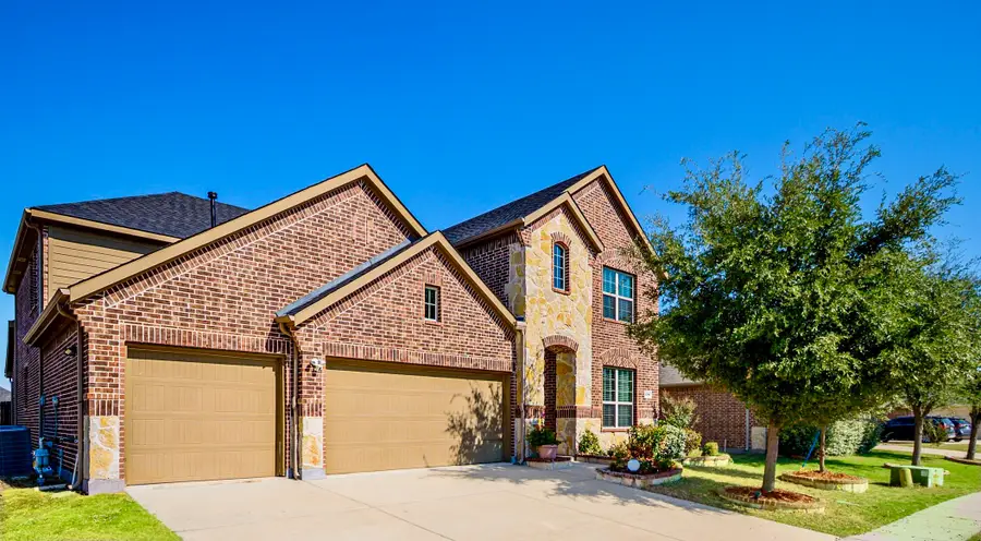 4705 Bungalow Drive, Garland, TX 75043 - Image #2