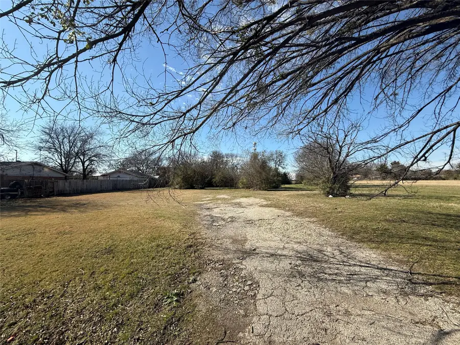 1445 Park Circle Drive, Lancaster, TX 75134 - Image #2