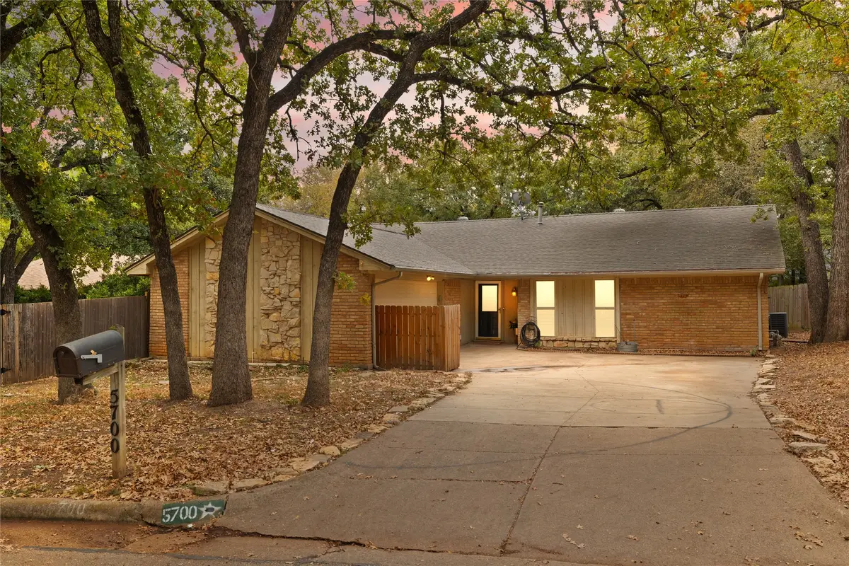 5700 Stage Line Court, Arlington, TX 76017 - Image #1