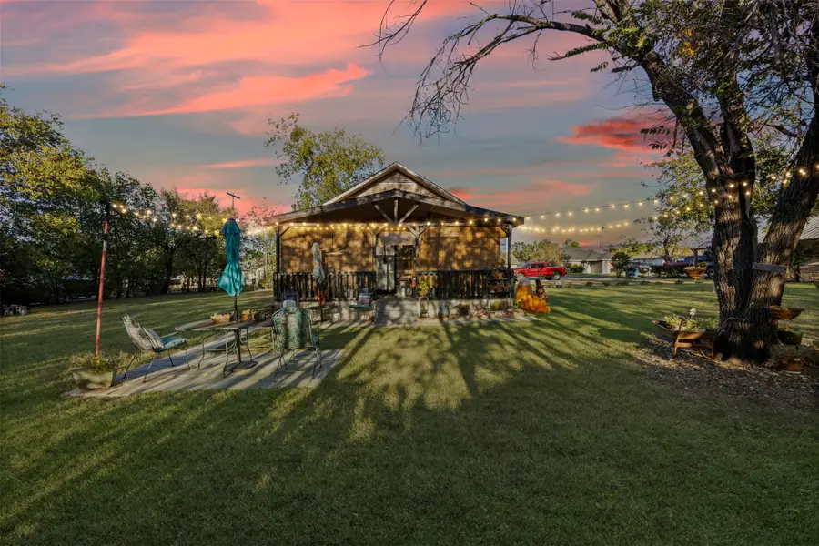 406 S Llano Street, Whitney, TX 76692 - Image #2