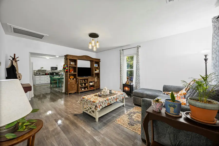 406 S Llano Street, Whitney, TX 76692 - Image #3