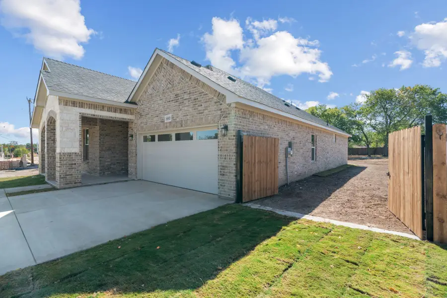 8811 Silver Creek Road, White Settlement, TX 76108 - Image #3