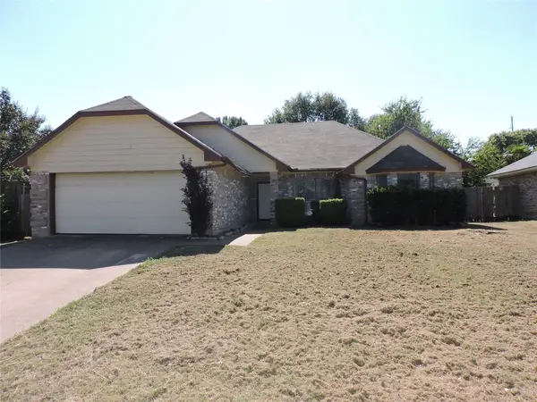 224 Timber Creek Drive, Burleson, TX 76028