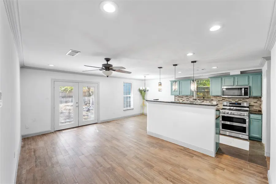 248 E Marguerita Drive, Garland, TX 75040 - Image #3