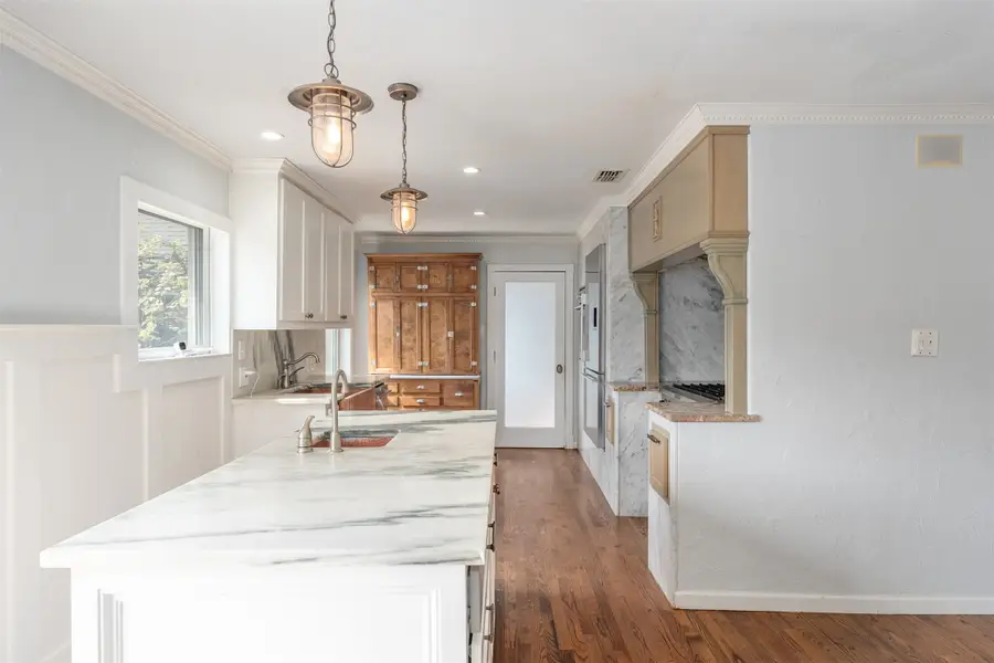 2650 Mount View Drive, Farmers Branch, TX 75234 - Image #2