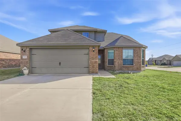 1000 Tumbleweed Trail, Crowley, TX 76036