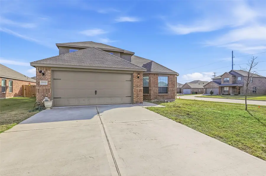 1000 Tumbleweed Trail, Crowley, TX 76036 - Image #3