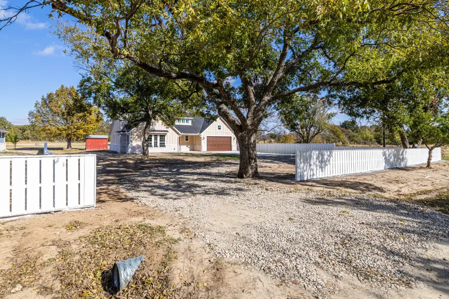 5654 Klassic K Farm, Post Oak Bend City, TX 75142 - Image #2