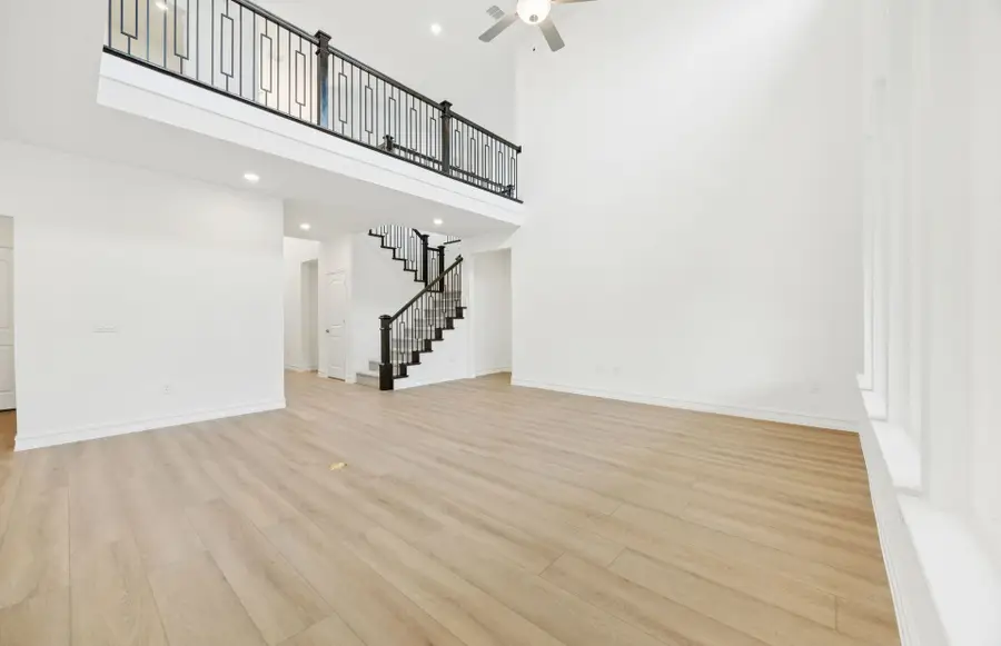 6808 Mill Creek Drive, McKinney, TX 75071 - Image #3