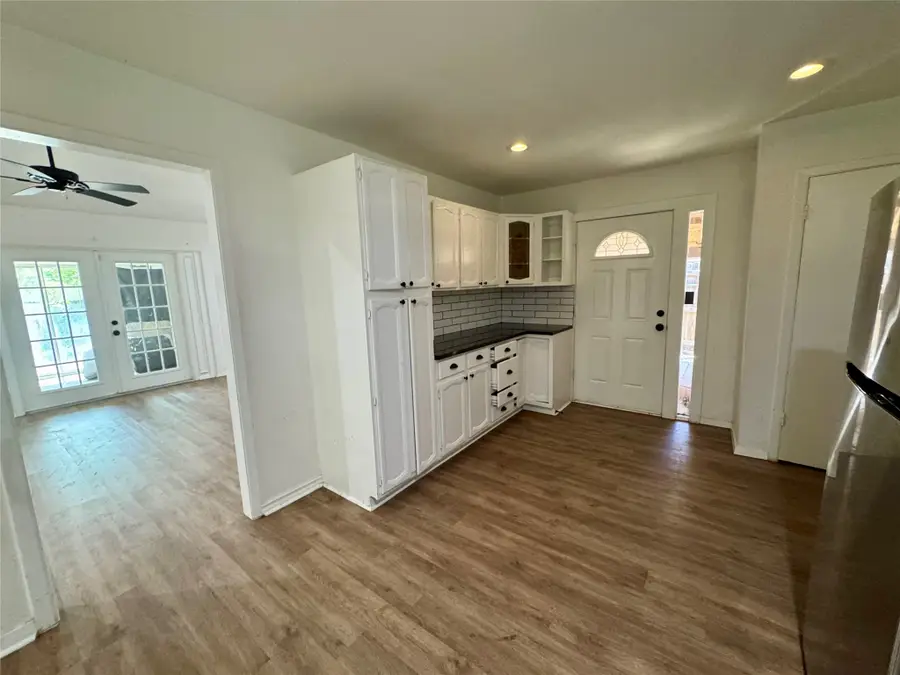 1810 Guinevere Street, Arlington, TX 76014 - Image #3