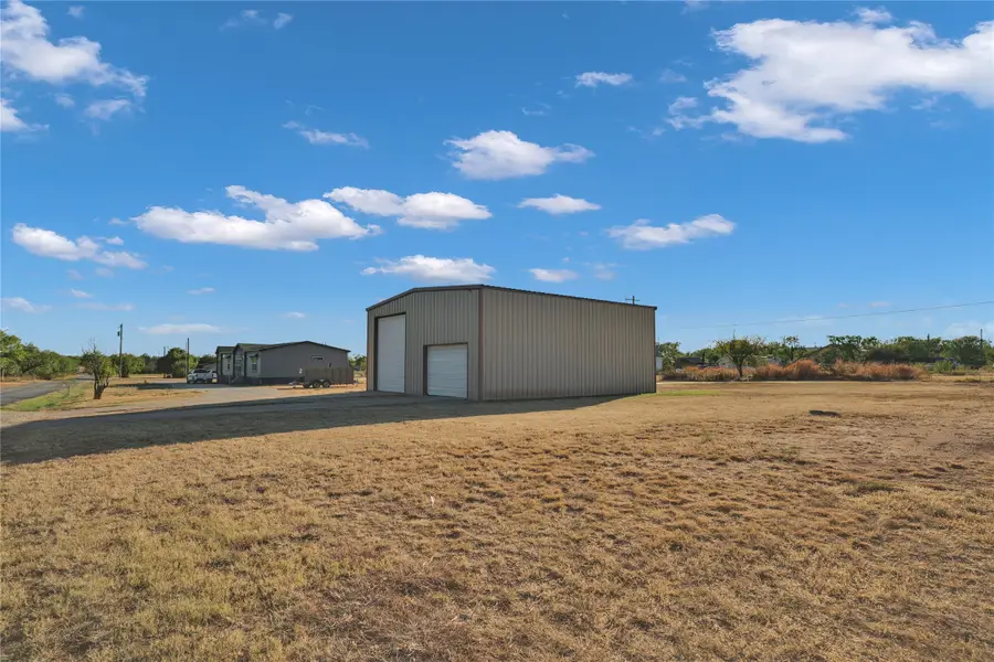 2002 Avenue L, Anson, TX 79501 - Image #3