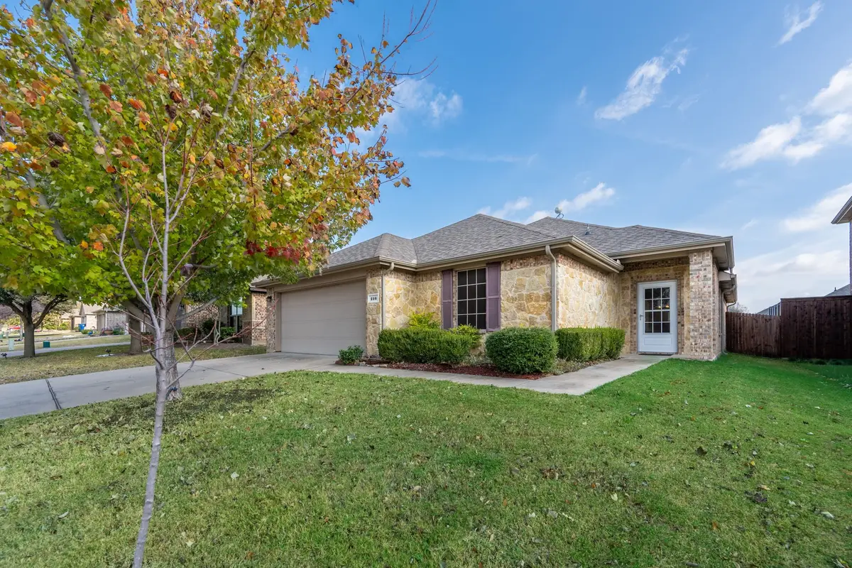 216 Chimney Rock Drive, Waxahachie, TX 75167 - Image #1