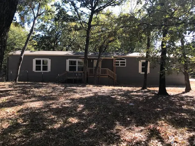 208 N Cherokee Shores Drive, Mabank, TX 75156 - Image #1