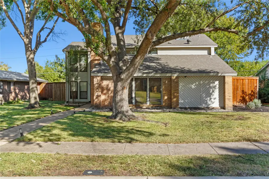 1704 Elk Grove Drive, Richardson, TX 75081 - Image #2