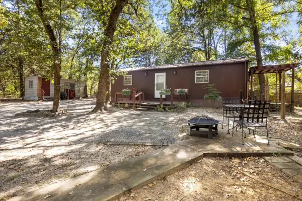 23207 Holly Road, Mineola, TX 75773