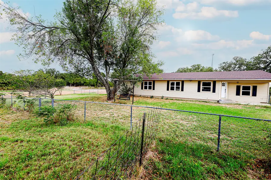 1941 State Highway 59 S, Bowie, TX 76230 - Image #3