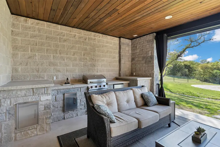 175 Bittersweet Trail, Weatherford, TX 76088 - Image #3