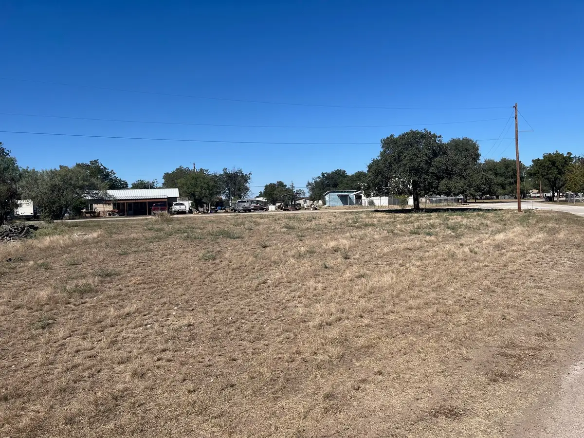 205 S Loop Drive, Brady, TX 76825 - Image #1