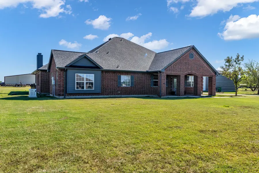 2320 Harvest Moon Lane, Sanger, TX 76266 - Image #3